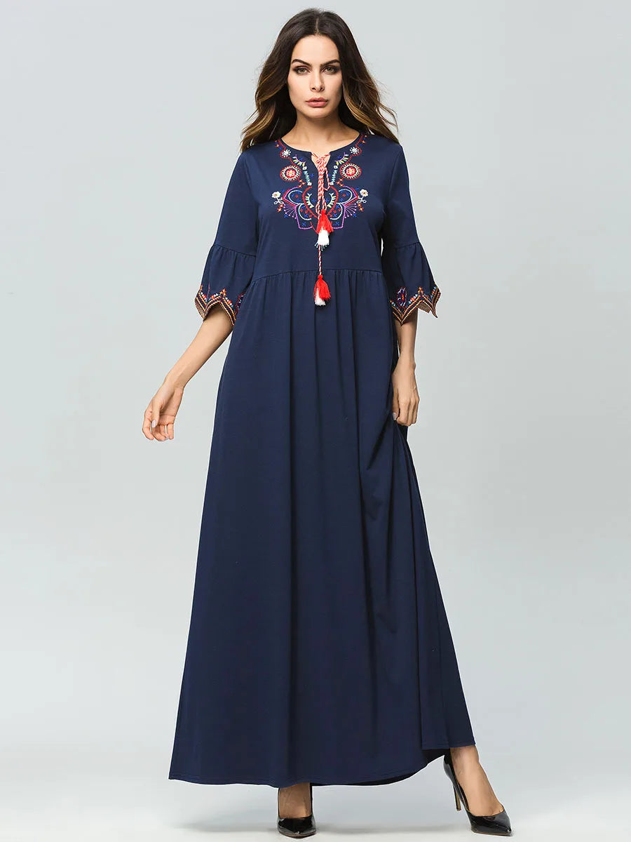 Middle Sleeve Muslim Fashion Plus Size Dress for Women Floral Elegant Embroidery with Multiple Folds