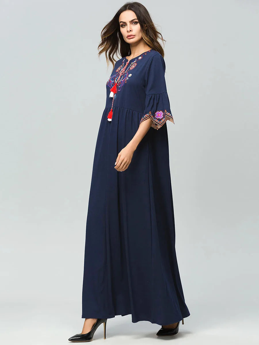 Middle Sleeve Muslim Fashion Plus Size Dress for Women Floral Elegant Embroidery with Multiple Folds