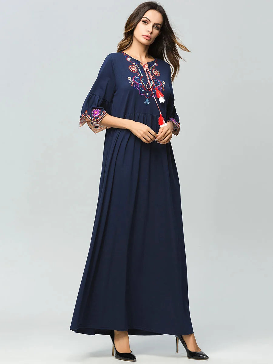 Middle Sleeve Muslim Fashion Plus Size Dress for Women Floral Elegant Embroidery with Multiple Folds