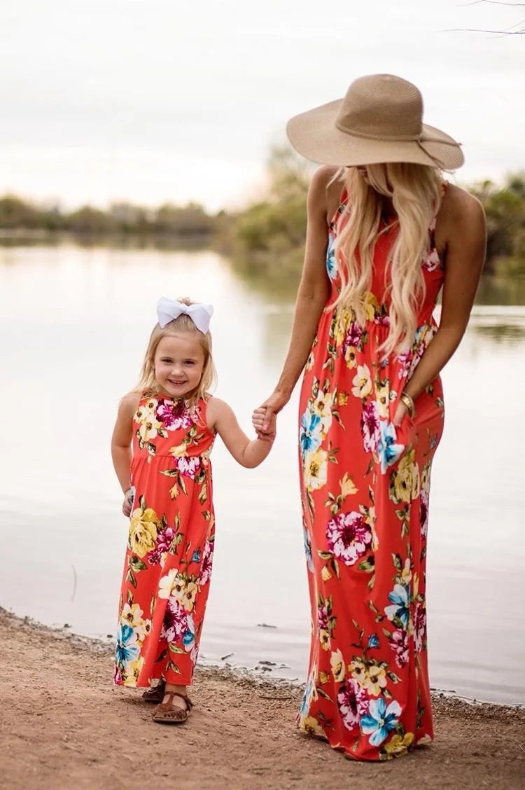 Family Matching Outfits Summer Mom And Kids Dress Girls Flower Matching Dress