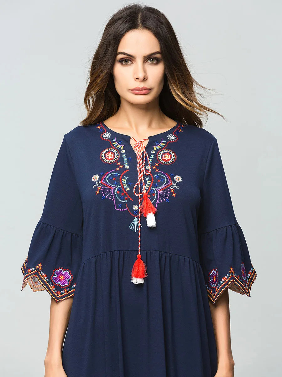 Middle Sleeve Muslim Fashion Plus Size Dress for Women Floral Elegant Embroidery with Multiple Folds