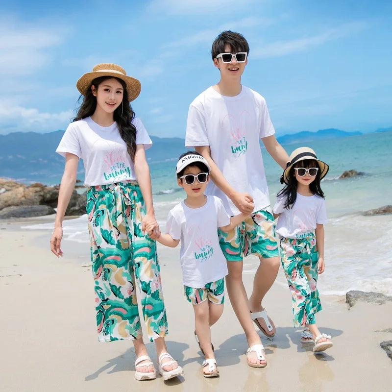 Summer Beach Family Matching Outfits Mother Daughter Father Son Casual Cotton T-shirt +Shorts