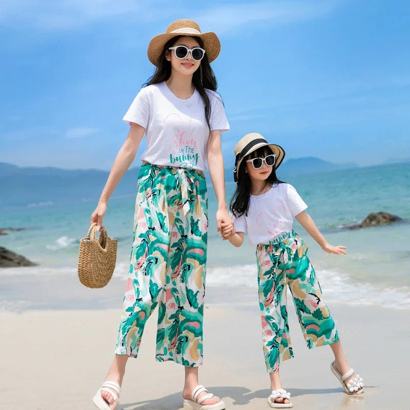 Summer Beach Family Matching Outfits Mother Daughter Father Son Casual Cotton T-shirt +Shorts