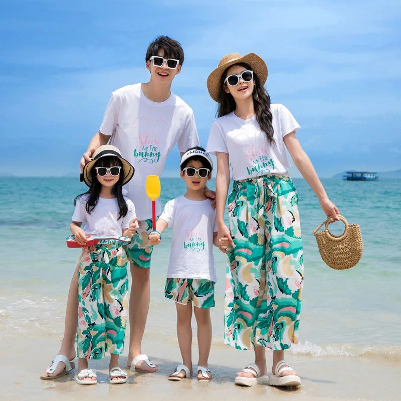 Summer Beach Family Matching Outfits Mother Daughter Father Son Casual Cotton T-shirt +Shorts