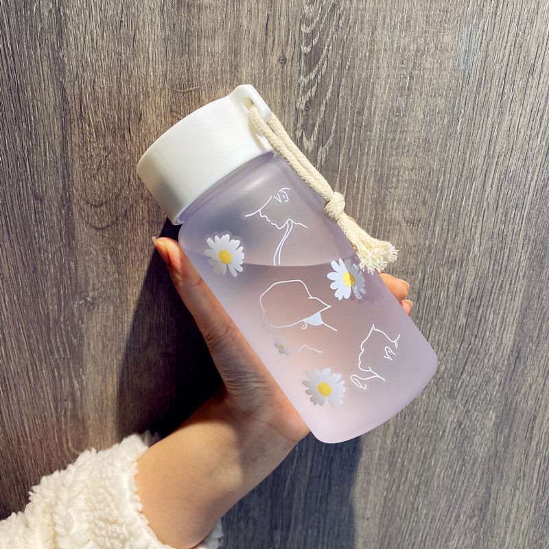 500ml Small Daisy Transparent Plastic Water Bottles BPA Free Creative Frosted Water Bottle With Portable Rope