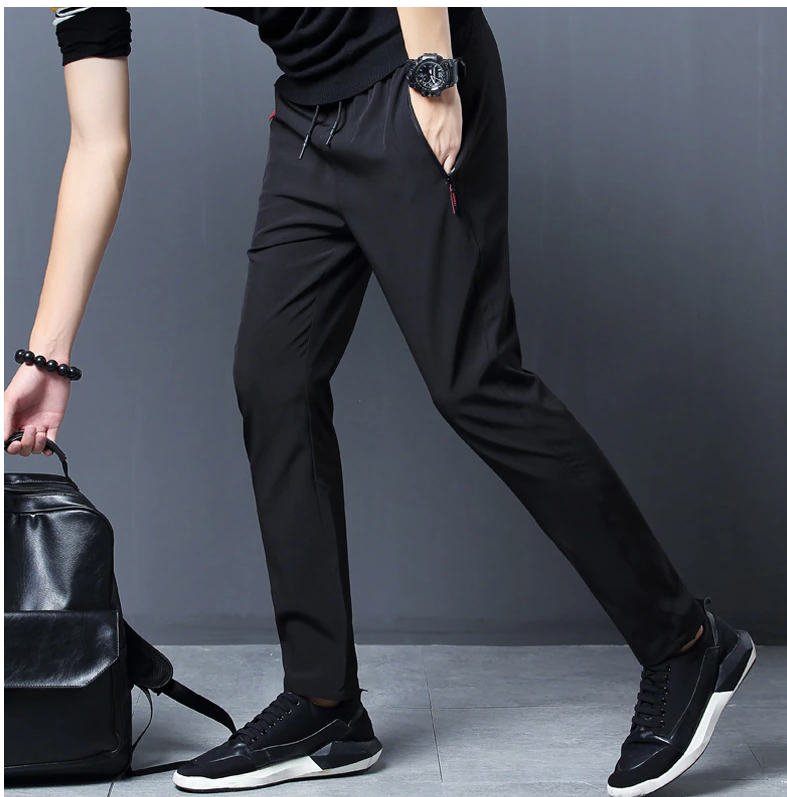 Men's Breathable and Elastic Casual Fleece Outdoor Sweatpants.