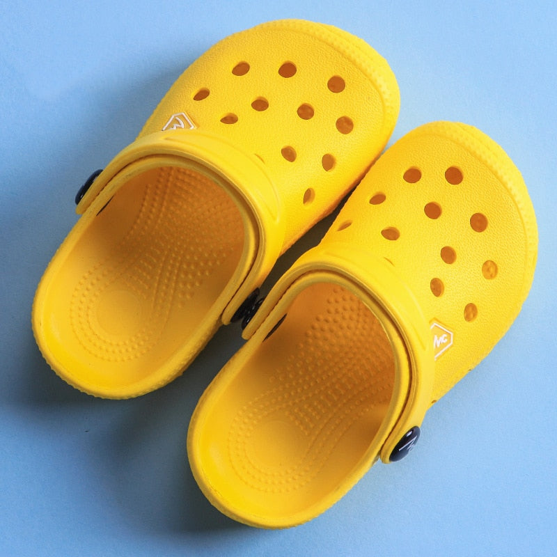 Summer Kids Clogs Shoes for Boys & Girls Solid Light Non Slip Children Indoor & Beach Slippers Sandals