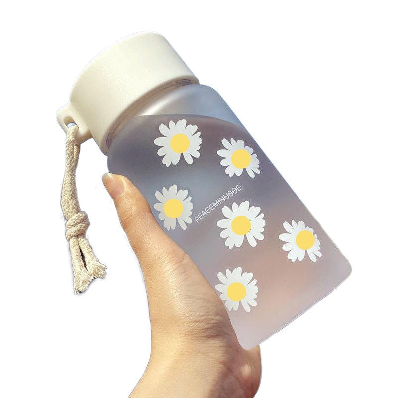 500ml Small Daisy Transparent Plastic Water Bottles BPA Free Creative Frosted Water Bottle With Portable Rope