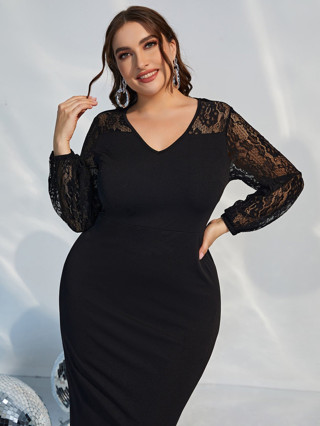 Elegant Plus Size Guipure Lace Insert Wrap Bodycon Dress for women