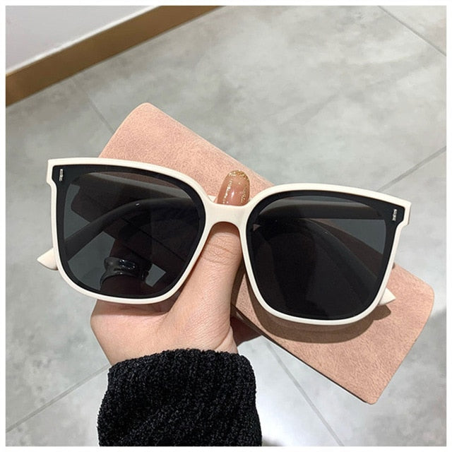 Classic Vintage Square Sunglasses for Women.