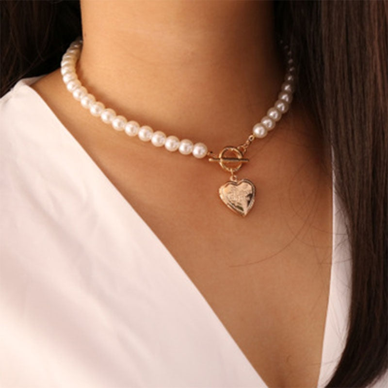 Retro Love Pearl Necklace - Fashion Pendant for Women