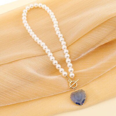 Retro Love Pearl Necklace - Fashion Pendant for Women