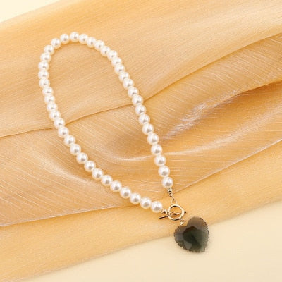 Retro Love Pearl Necklace - Fashion Pendant for Women