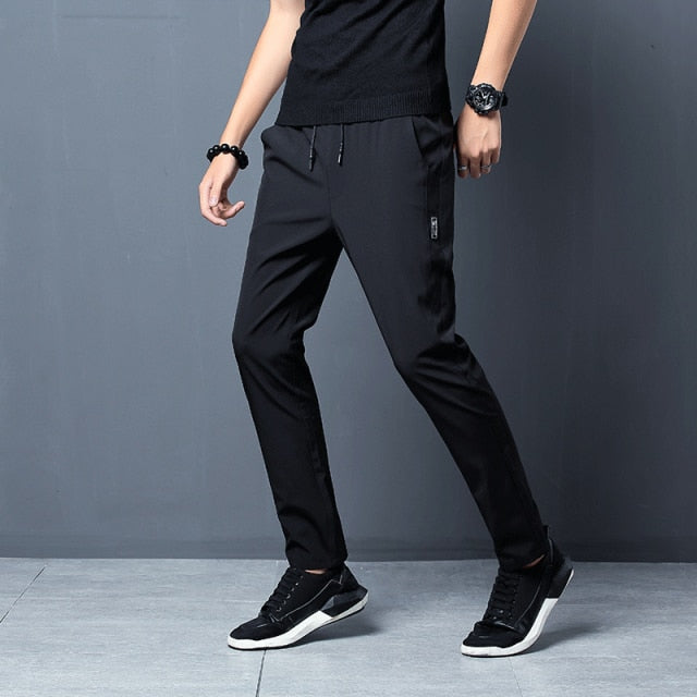 Men's Breathable and Elastic Casual Fleece Outdoor Sweatpants.